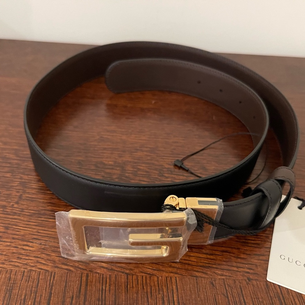 NWT Gucci Black Leather Belt with Gold Buckle Square